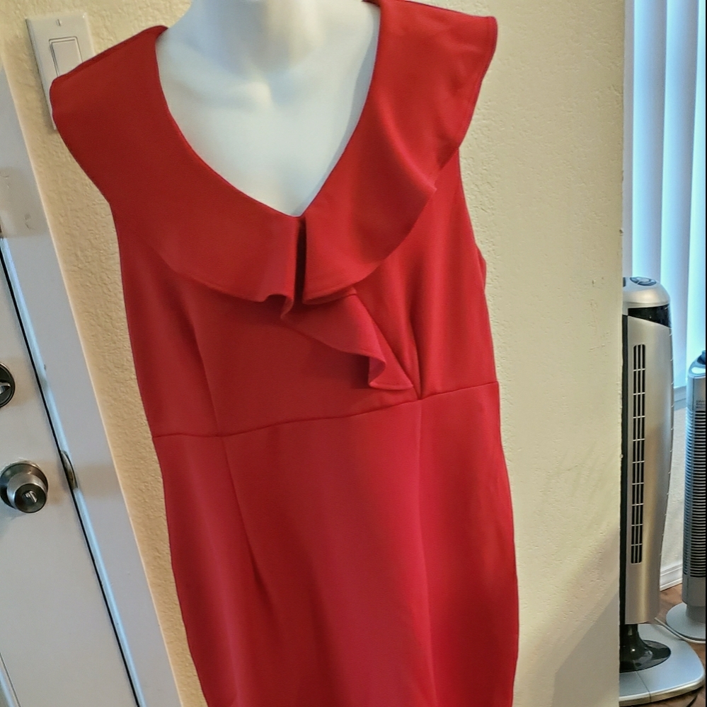 Sleeveless business casual dresses